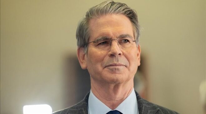 Bessent esti gürledi: Çin'in yeni yasakları ABD'yi 'cehennemle tanıştırdı'