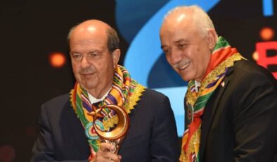 Ersin Tatar'a "Aziz Sancar Onur Ödülü"