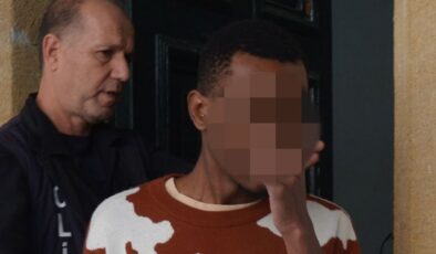 Haspolat’ta Ehliyetsiz ve İzinsiz Araç Kullanan Öğrenci Kazaya Karıştı