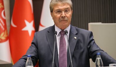 Karar oy çokluğuyla geçti; Ünal Üstel: "Bu tarihi kararı ayakta hep birlikte oylayalım"