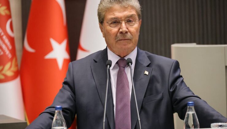 Karar oy çokluğuyla geçti; Ünal Üstel: "Bu tarihi kararı ayakta hep birlikte oylayalım"