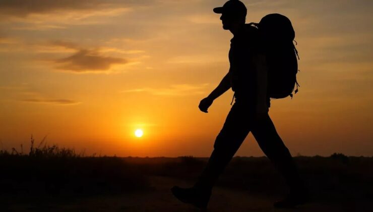 27 yıllık inanılmaz yolculuk: Dünyayı yürüyerek gezen adam eve dönüyor