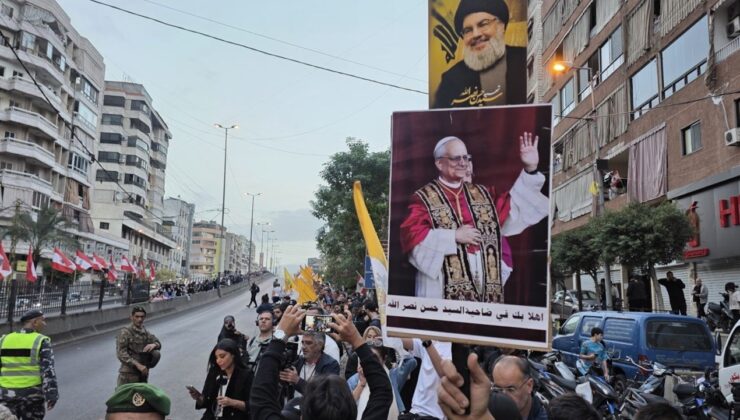 Papa Türkiye'den sonra Lübnan'da böyle karşılandı! Hizbullahçılar akın etti